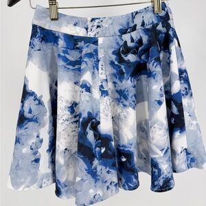WYLDR Blue and White Floral Skater Skirt XS